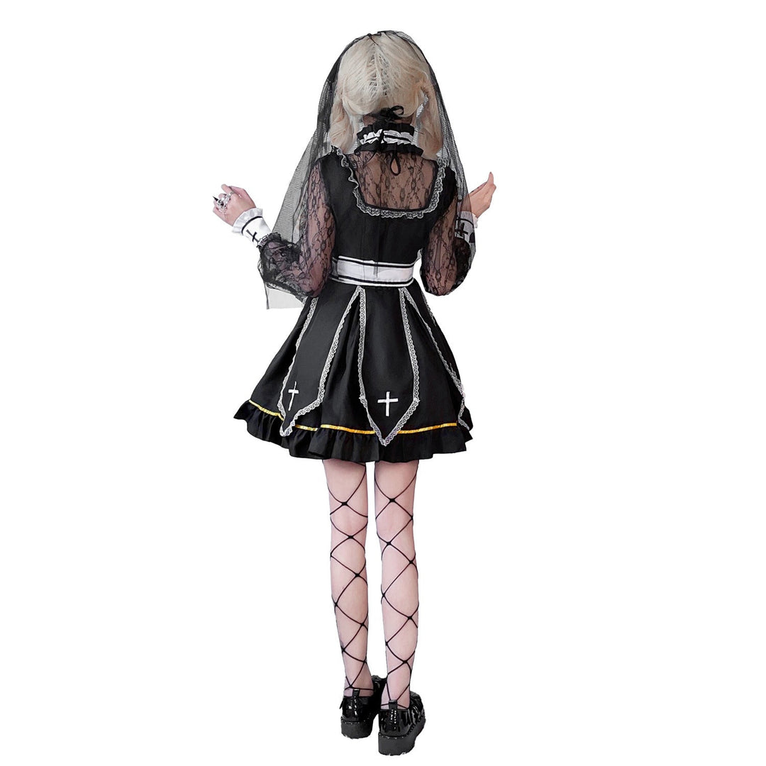 Women's Gothic Bridal Costume with Lace Sleeves and Elaborate Ruffles Mune Fashion