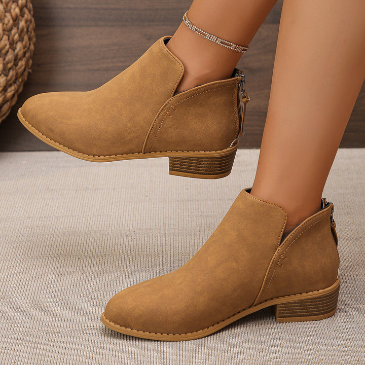 Women's ankle boots with rear zipper, sleek toe and low block heel Mune Fashion