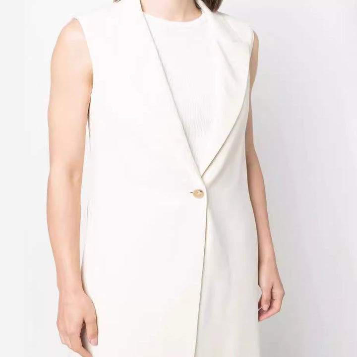 Women's Sleeveless Long Coat in Blazer Style with Shawl Collar and Tailored Seam Mune Fashion