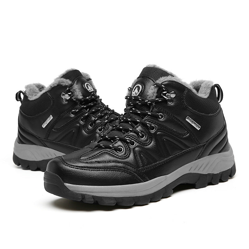 Men's waterproof winter trekking shoes with lined interior, reinforced toe cap and grippy profile sole Mune Fashion