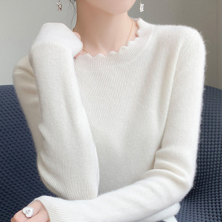 Women's Soft Fine Knit Sweater with Wavy Round Neckline and Cashmere-like Surface Mune Fashion