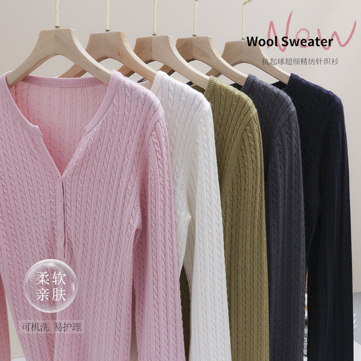 Women's Fine Cable Pattern Henley Fine Knit Shirt with Round Neck & Button Placket Mune Fashion