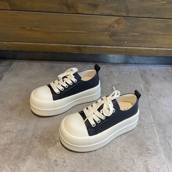 Women’s platform sneaker with robust rubber sole and comfortable cushioning Mune Fashion