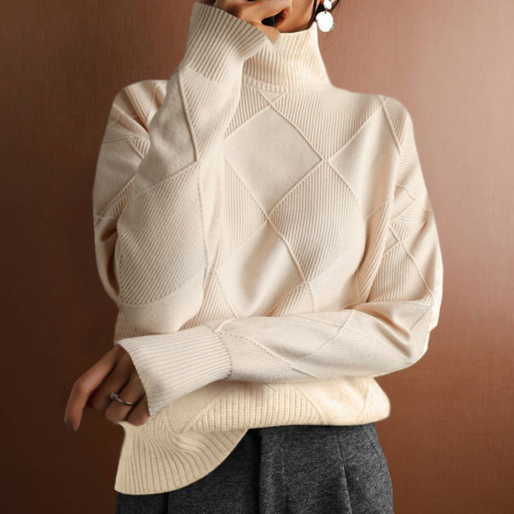 Women's oversized knitted sweater with high turtleneck and diamond pattern Mune Fashion