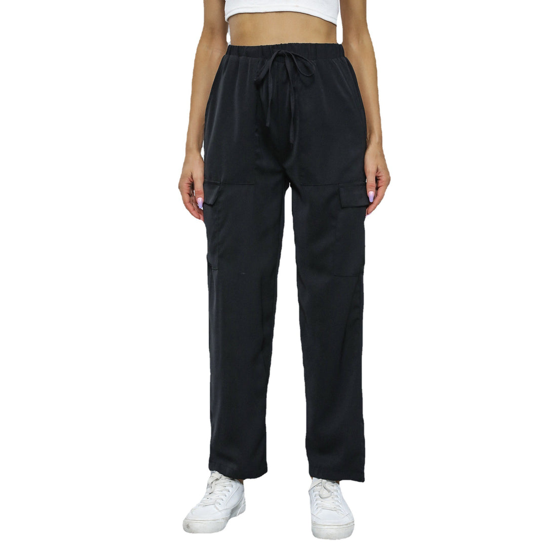 Women's cargo pants with drawstring, straight leg and patch pockets