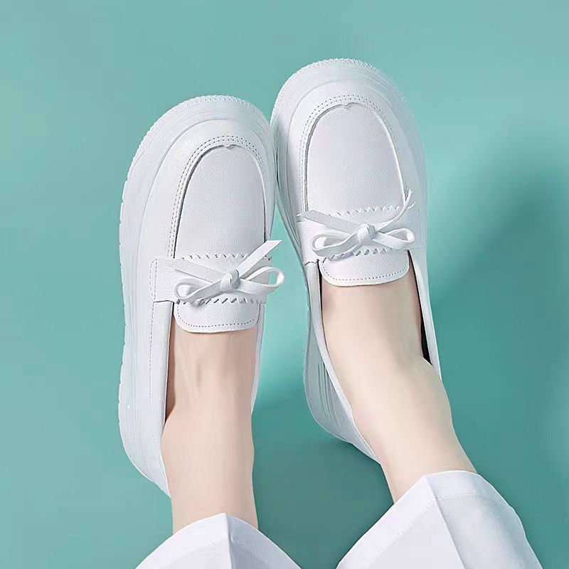 Women's Stylish Slip-On Sneakers with High Comfort and Elegant Design Mune Fashion