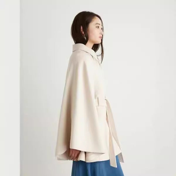 Women’s short cape coat in blazer style with belt and shirt collar Mune Fashion