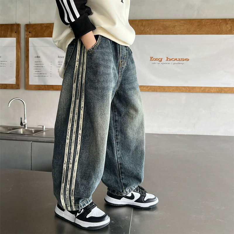 Unisex casual baggy jeans with side stripes Mune Fashion