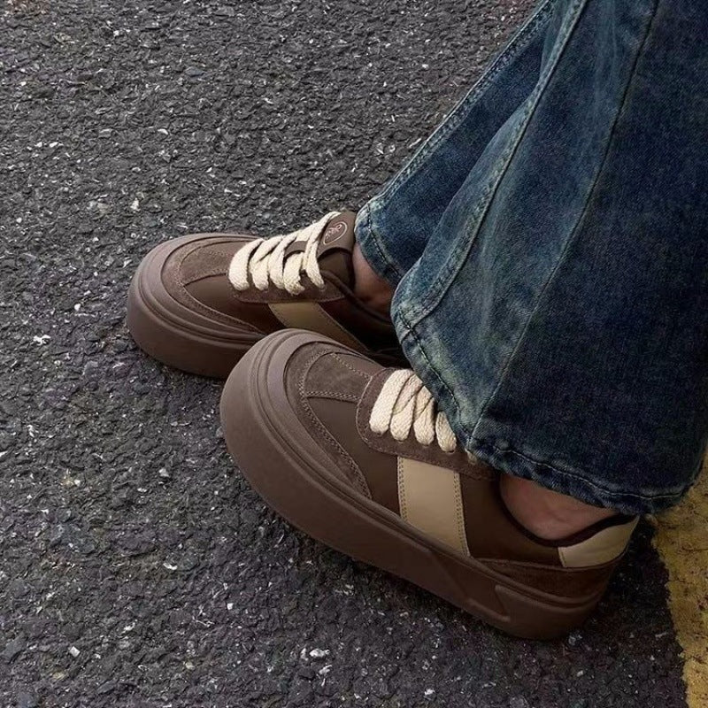 Women's Platform Sneakers with Casual Retro Design and Soft Upper Material Mune Fashion