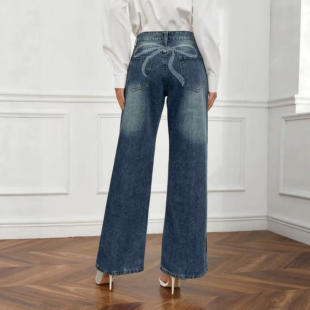 Women nan High-Waist Flared Jeans with wide leg, tailored waistband seam and subtle used structure Mune Fashion