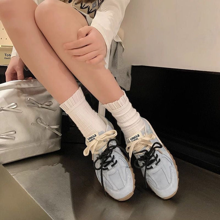 Women's sneakers in modern design with cushioned sole Mune Fashion