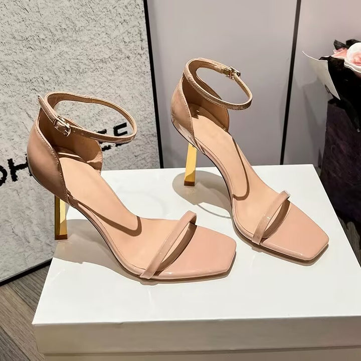 Women's strap sandal with a square toe and delicate metal stiletto Mune Fashion