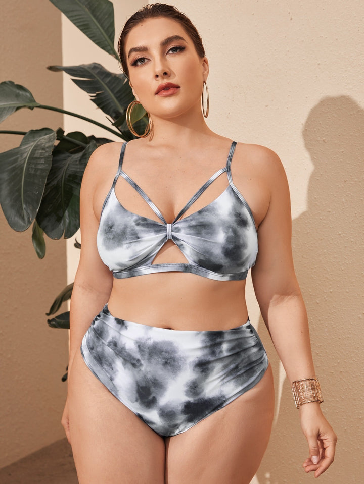 Ladies Bikini Set with modern cut and playful straps Mune Fashion