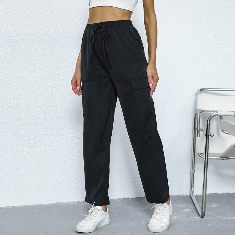 Women's cargo pants with drawstring, straight leg and patch pockets