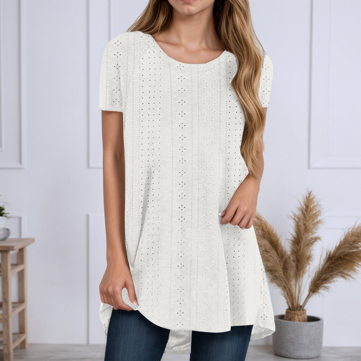 Women's loosely cut broderie anglaise tunic with round neckline, side slits, and rounded hem Mune Fashion