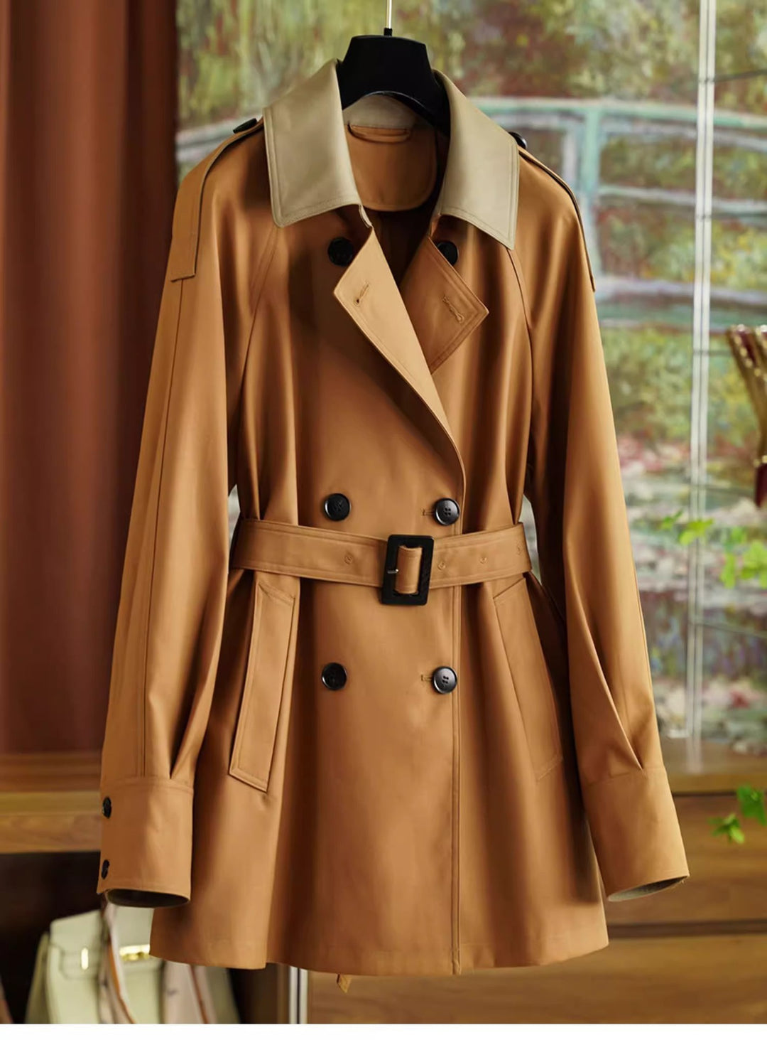 Women's elegantly tailored trench coat with a belted waist Mune Fashion