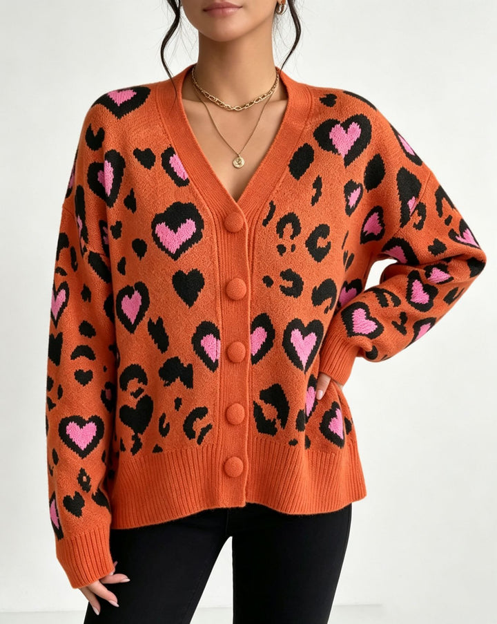 Women's knitted cardigan with heart-leopard jacquard, V-neck and large fabric buttons Mune Fashion