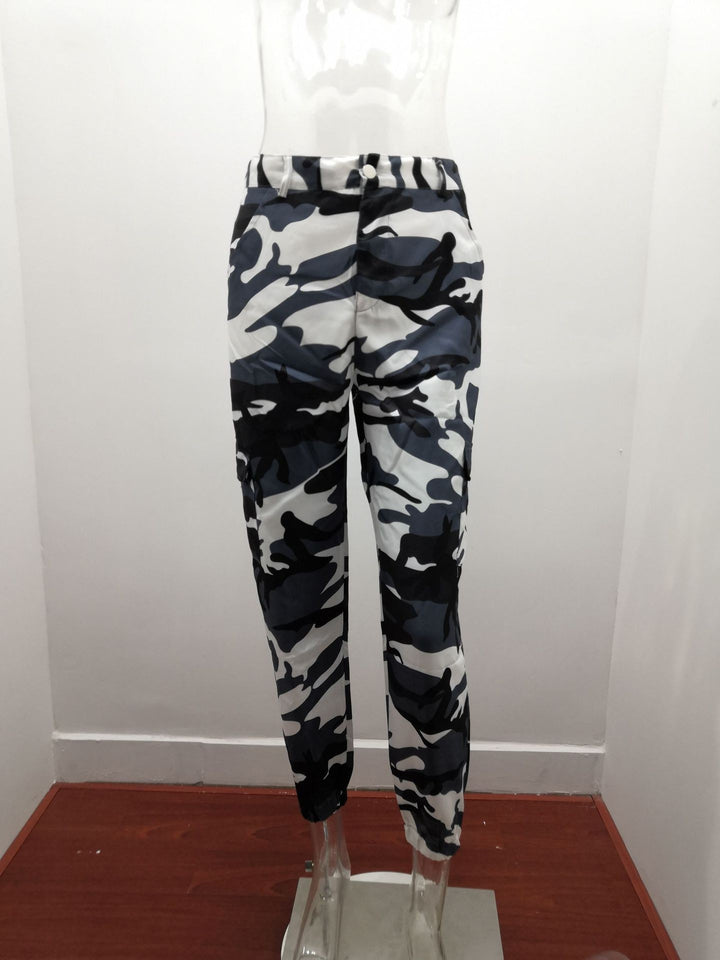 Women's cargo pants with urban camouflage print and elastic waistband Mune Fashion