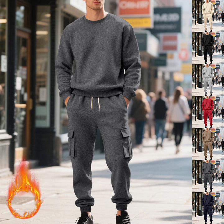 Men's utility cargo jogger made of French terry with multiple flaps & drawstring system