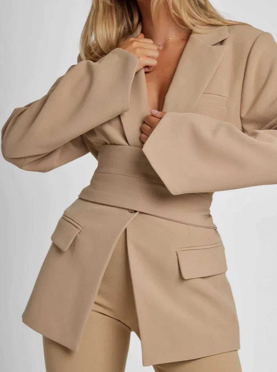 Mune | Blazer with Belt
