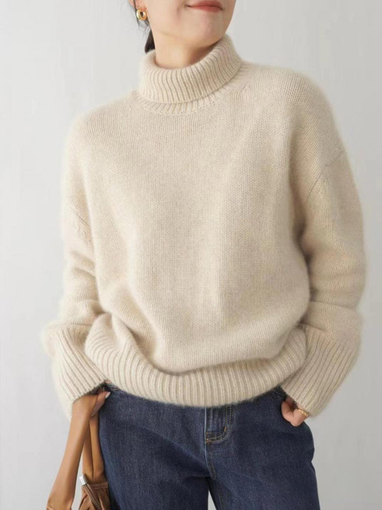 Mune | Elegant Turtleneck Sweater for Women