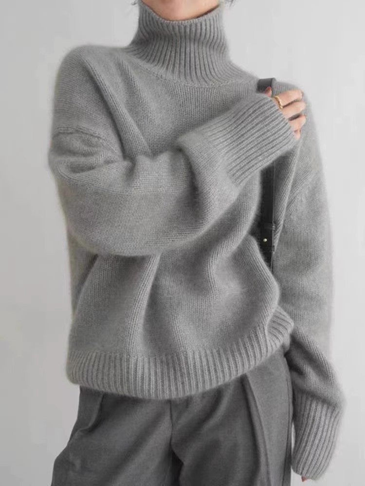 Mune | Elegant Turtleneck Sweater for Women