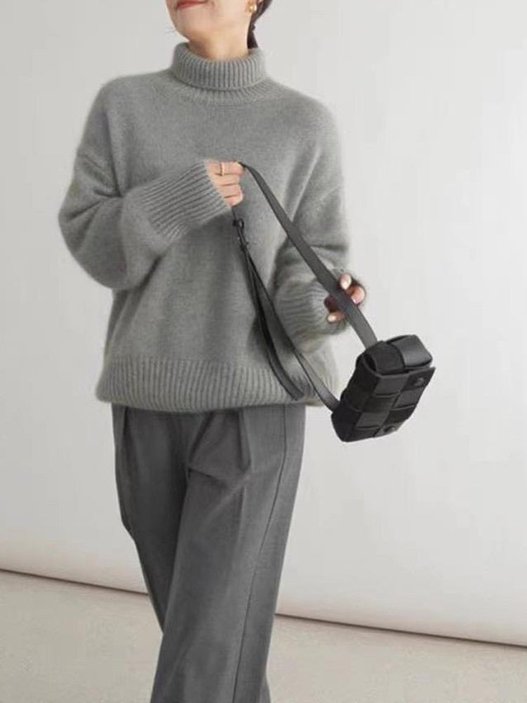Mune | Elegant Turtleneck Sweater for Women