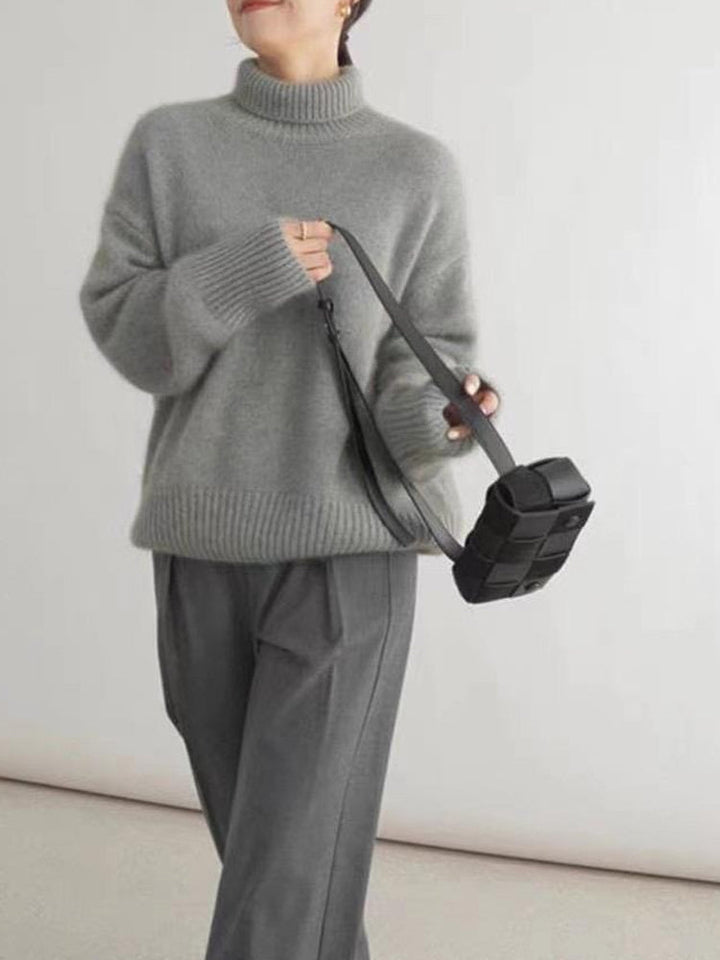 Mune | Elegant Turtleneck Sweater for Women