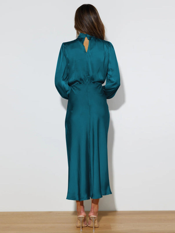 Mune | Elegant Satin Dress with Long Sleeves