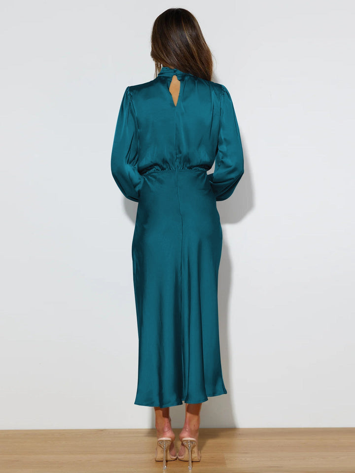 Mune | Elegant Satin Dress with Long Sleeves