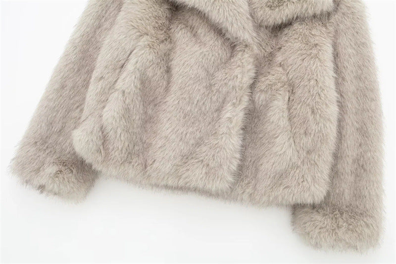 Mune | Women's Short Faux-Fur Jacket with Large Collar