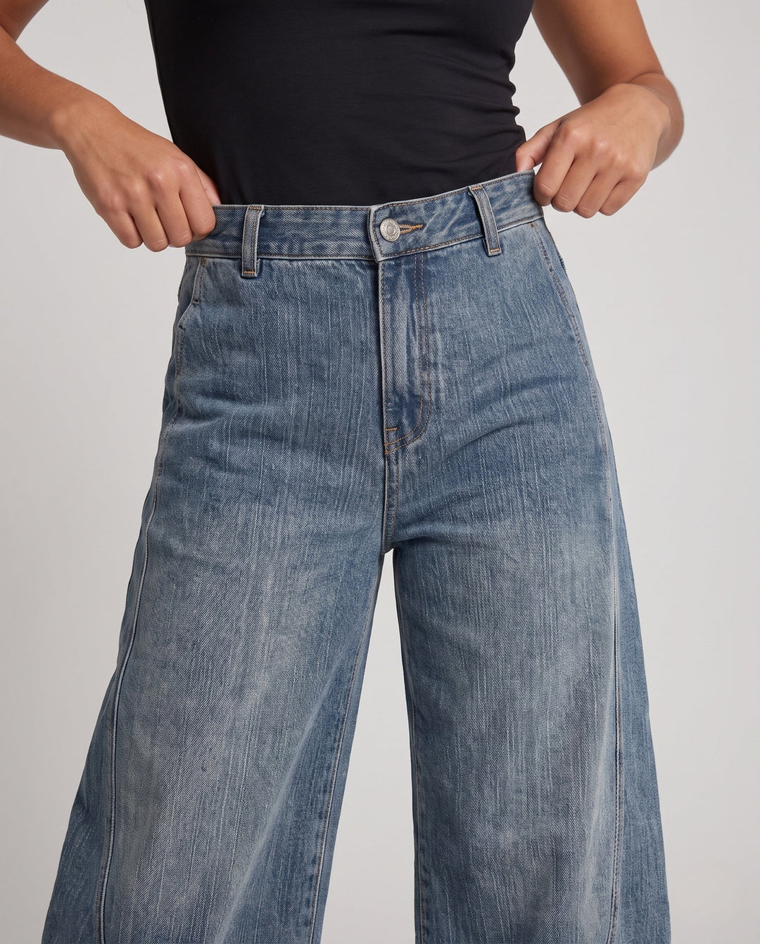 Product 10999785881946 - close_up_detail