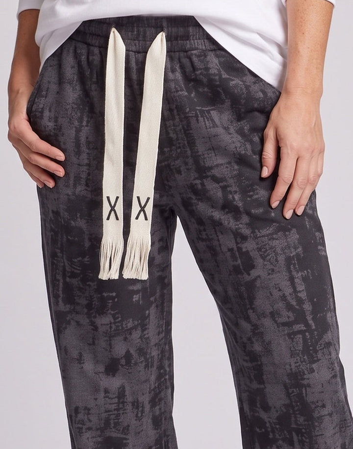 Women Leisure Graphic Cargo Pants Mune Fashion