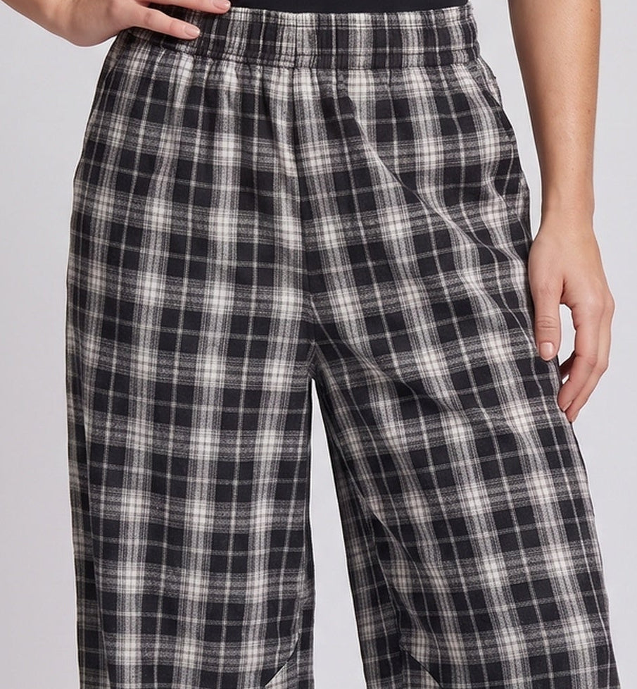 Women's fashionable carrot pants with checkered pattern Mune Fashion