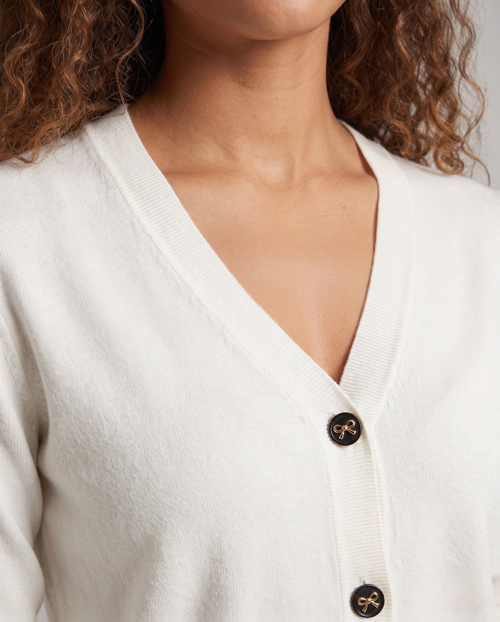 Product 16033029783882 - close_up_detail