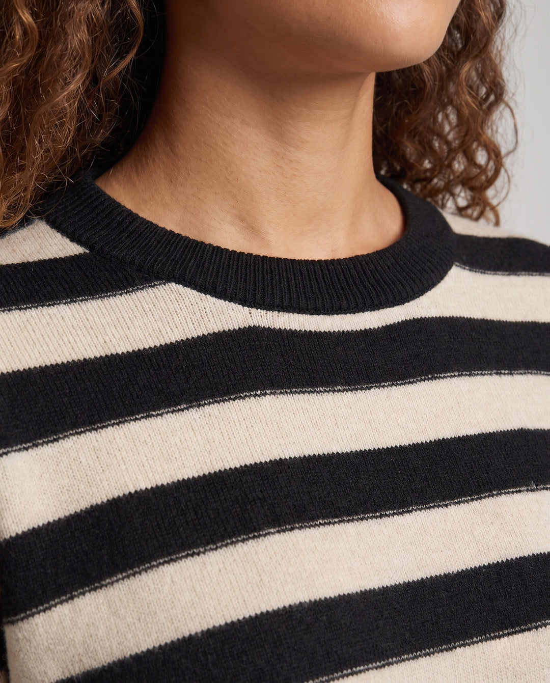 Product 16034478424394 - close_up_detail