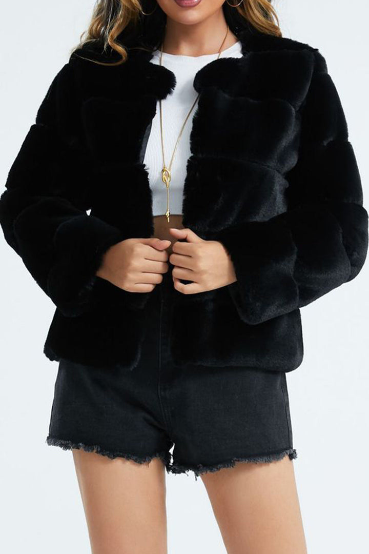 Mune | Women's Short Faux Fur Coat with Lapels and Soft Fabric