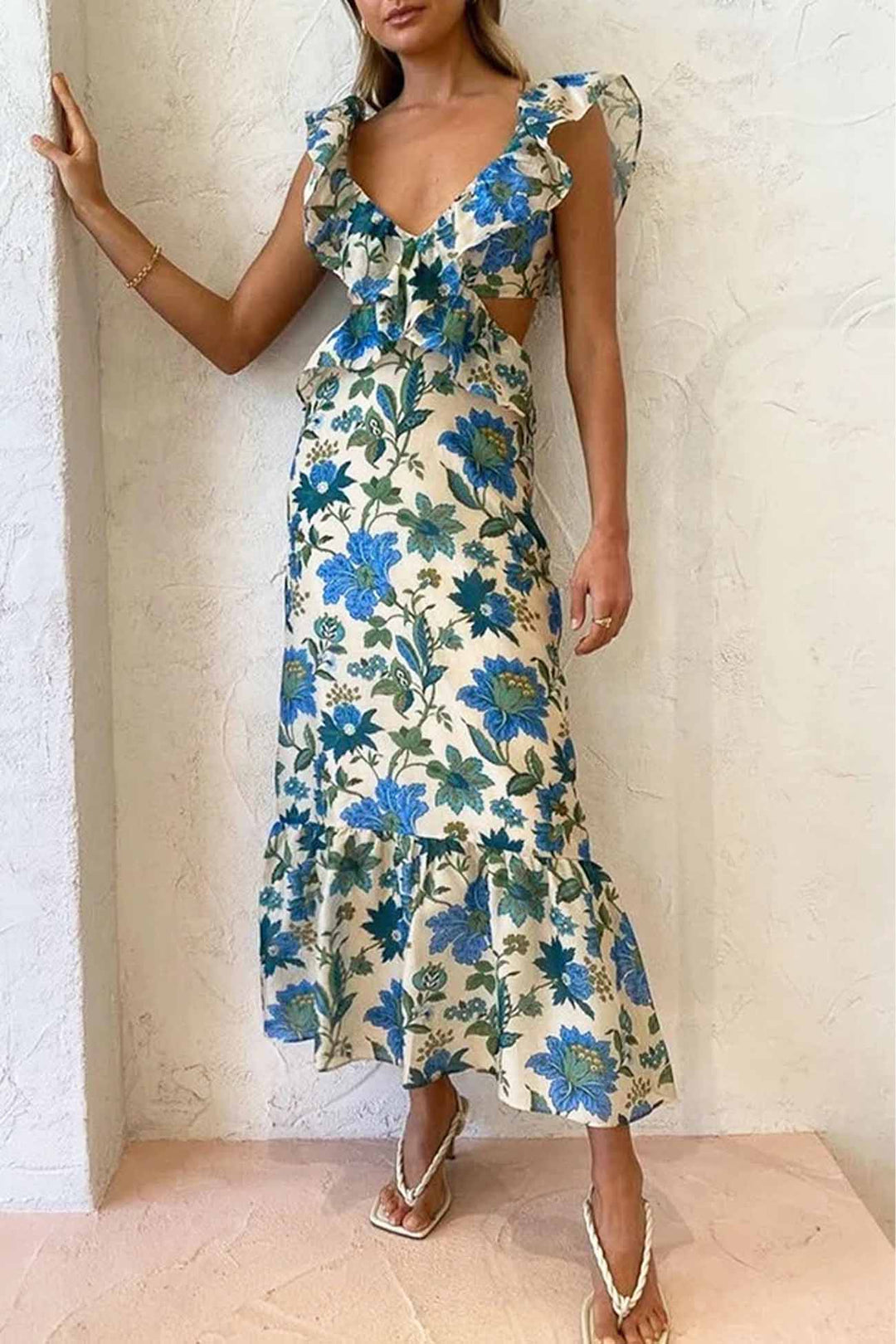 Mune | Elegant Summer Maxi Dress - Sleeveless with Ruffle Straps