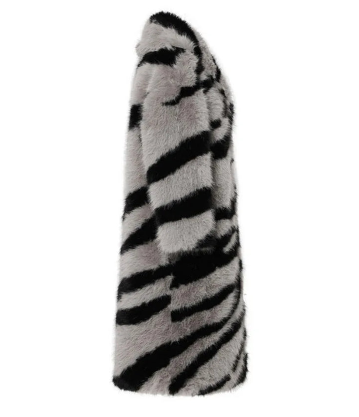 Mune | Long Fur Coat Women with Animal Print - Luxurious & Stylish Winter Design