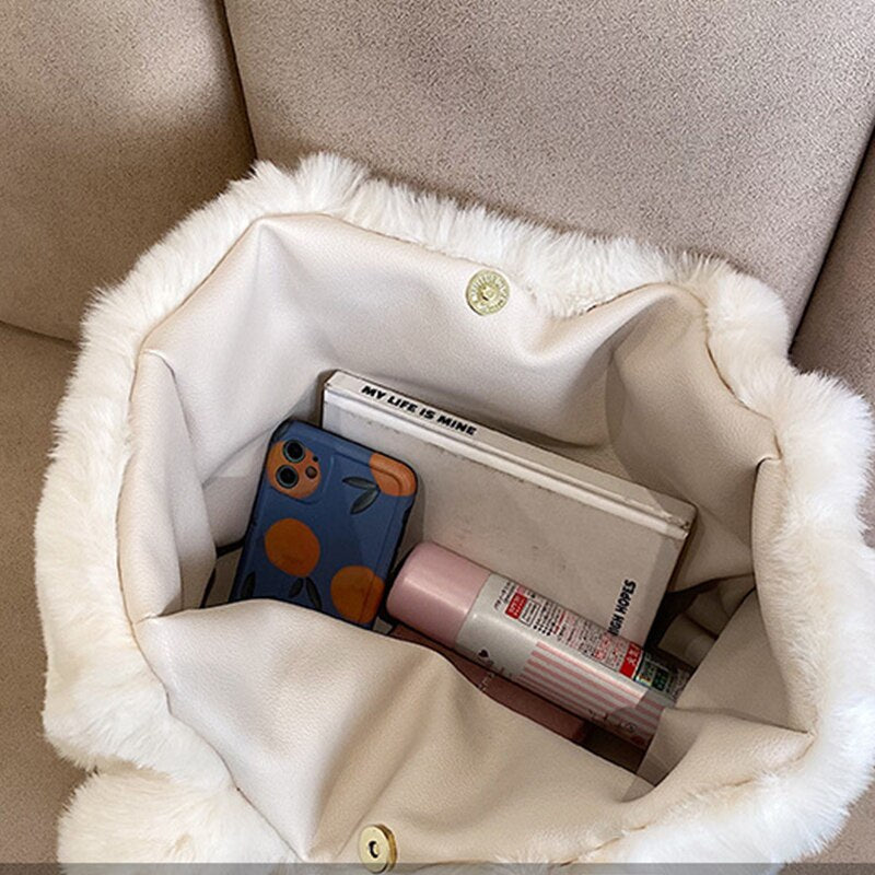 Mune | Dante Pipe Plush Handbag A Comfortable & Wintry Women's Handbag
