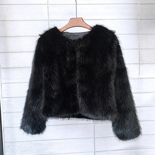 Mune | Elegant Short Coat Made Of Faux Fur