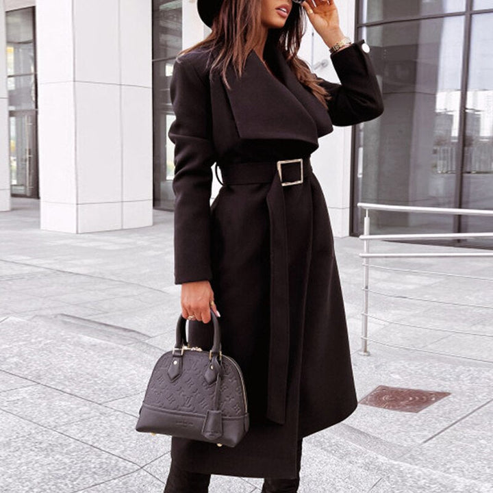 Mune | Elegant Wool Coat with Belt