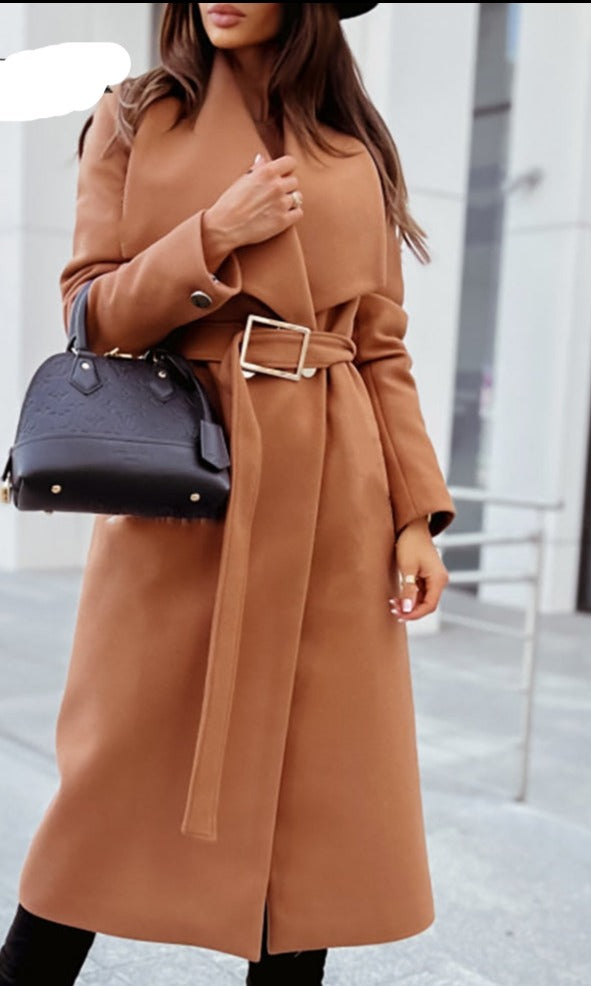 Mune | Elegant Wool Coat with Belt