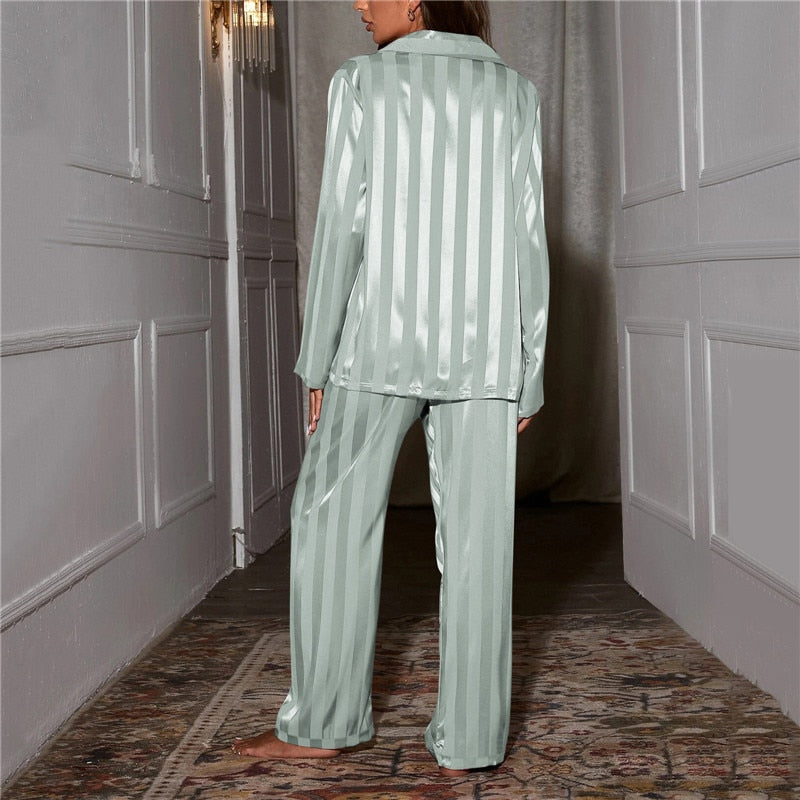 Mune Fashion Women's Pajama Set in Satin Look with Striped Pattern