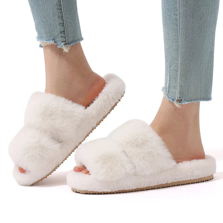 Women’s Cozy Faux Fur Slide Slippers