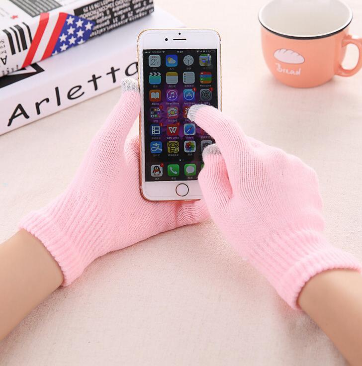 Mune Fashion - Chic and Stylish Winter Furry Gloves for Women