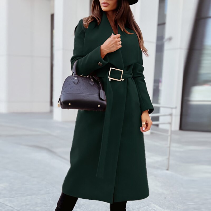 Mune | Elegant Wool Coat with Belt
