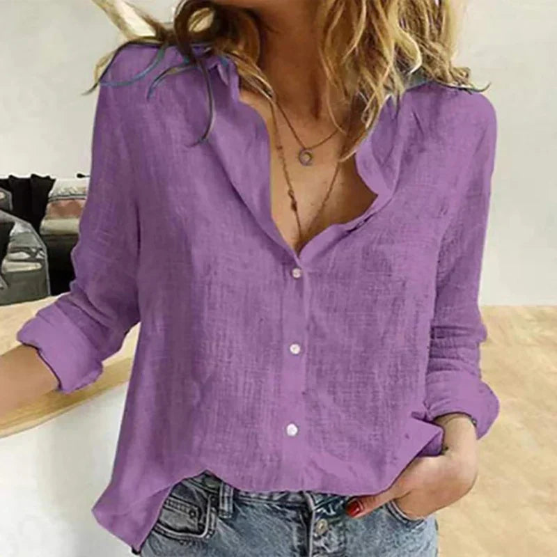 Elegant, casual women's shirt with long sleeves made of cotton