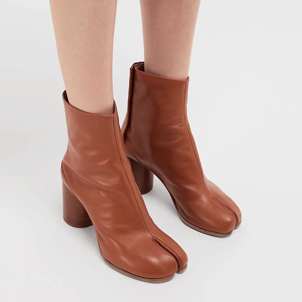 Mune | Women's Tabi Ankle Boots with Split Toe & Rubber Sole