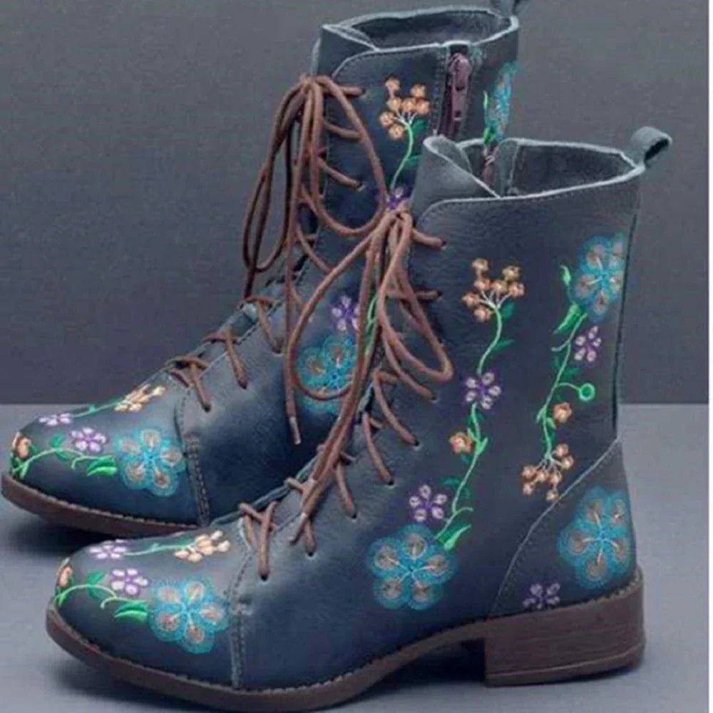 Mune | Retro Boots With Ethno Embroidery